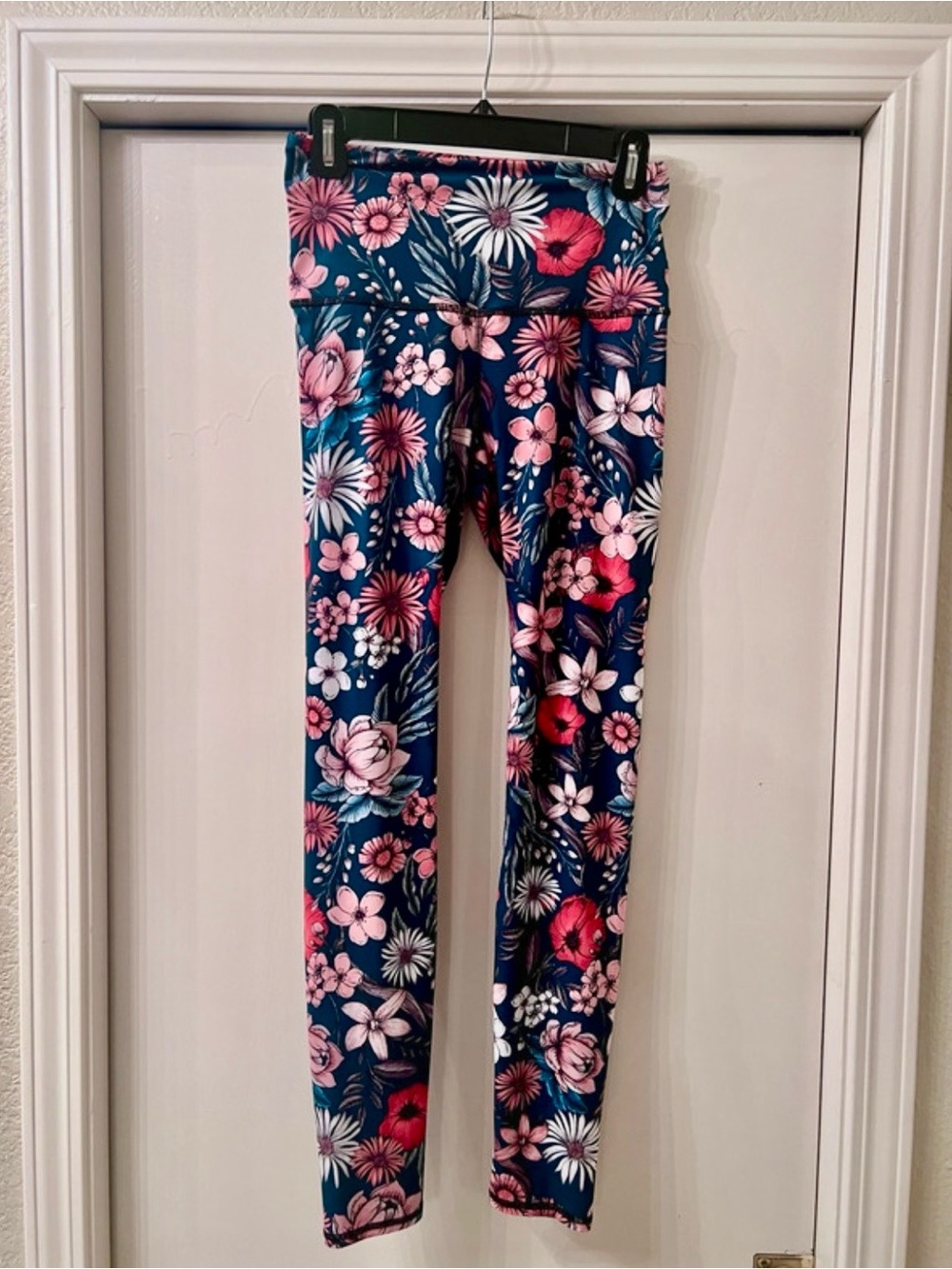 Yoga Democracy Green Floral Full Length Leggings Size SMALL